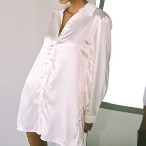 90210 Satin Shirt Mini Dress White CURVE